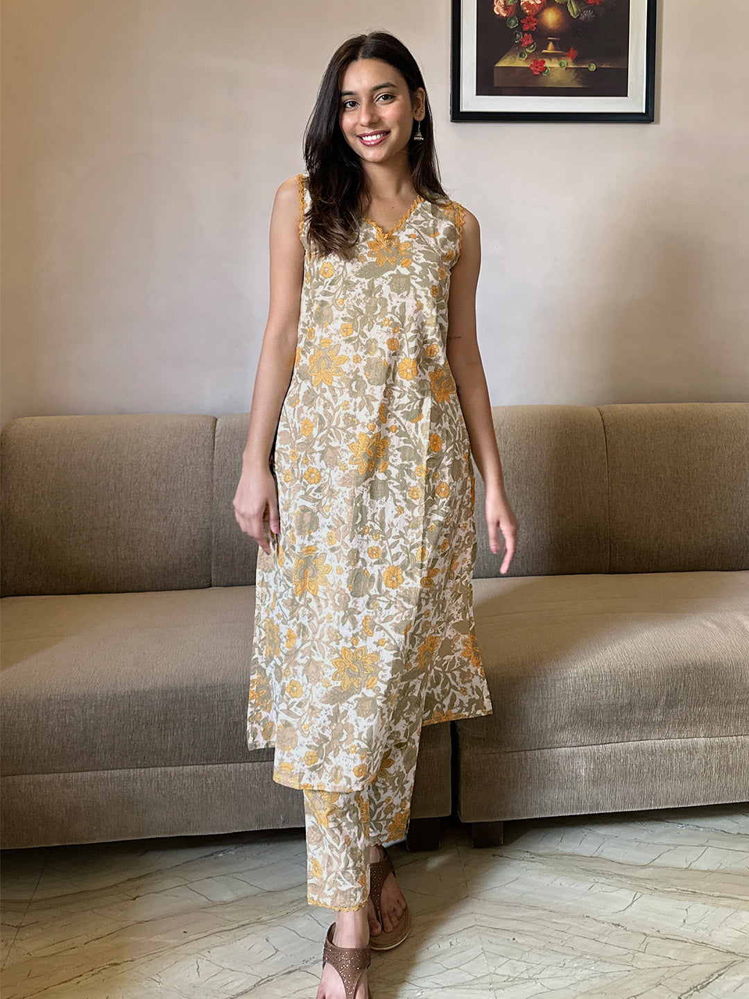 Naari By Shree White Pure Cotton Floral Printed Straight Kurta Set