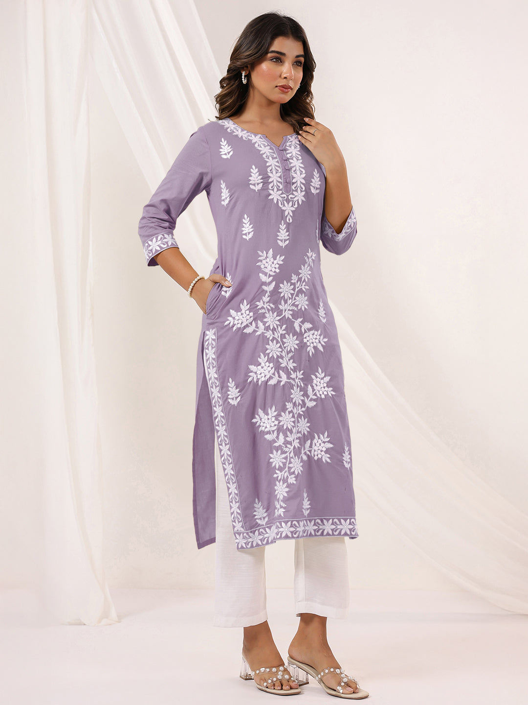 Naari By Shree Women's Light Purple Pure Cotton Embroidered Straight Kurta