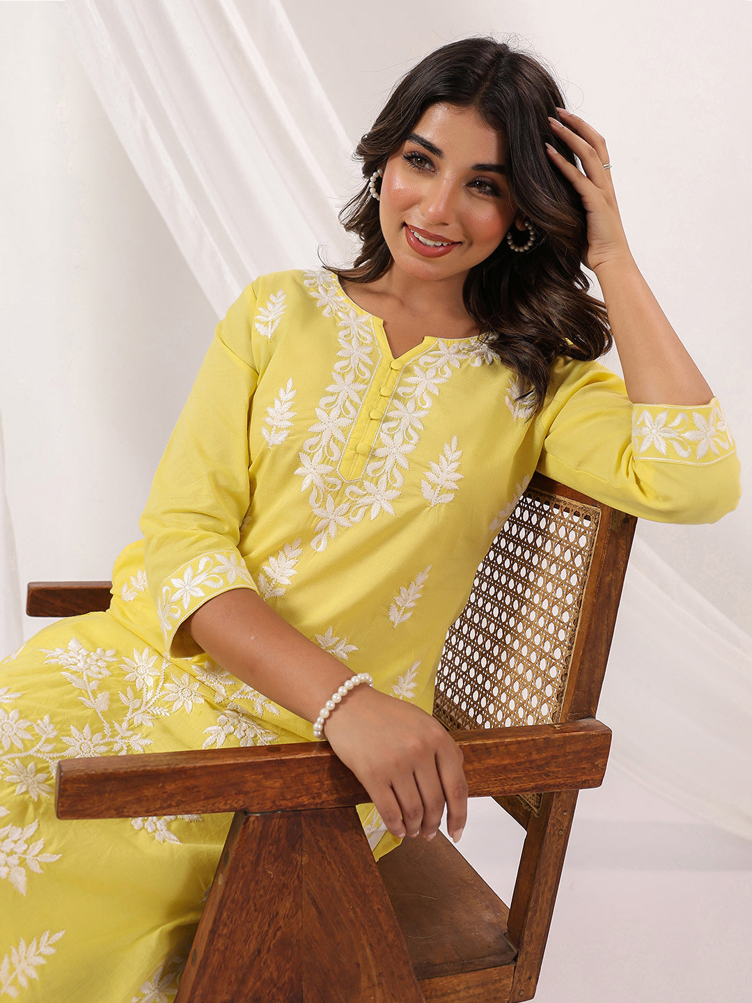 Naari By Shree Women's Yellow Pure Cotton Embroidered Straight Kurta