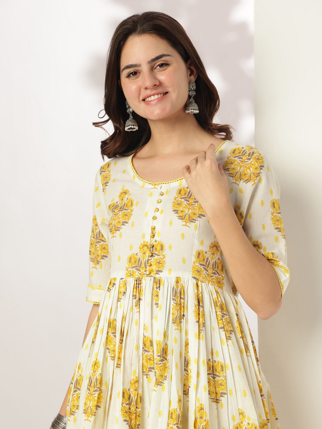 Naari By Shree Women's Off White Pure Cotton Floral Printed A-line Kurta Set