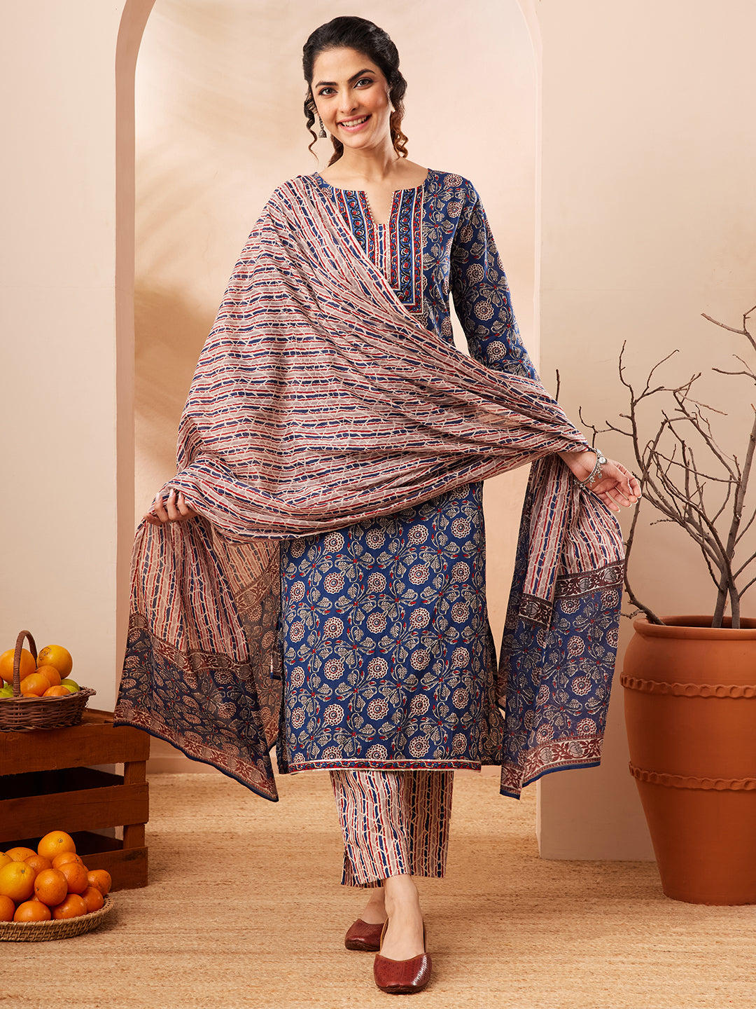 Naari By Shree Women's Blue Pure Cotton Floral Printed Straight Kurta Set