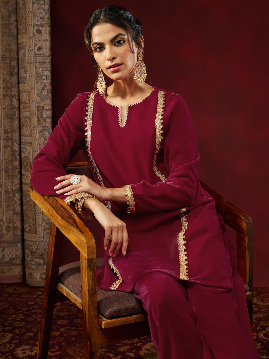 Naari By Shree Women's Pink Velvet Embellished Straight Co-ord Set