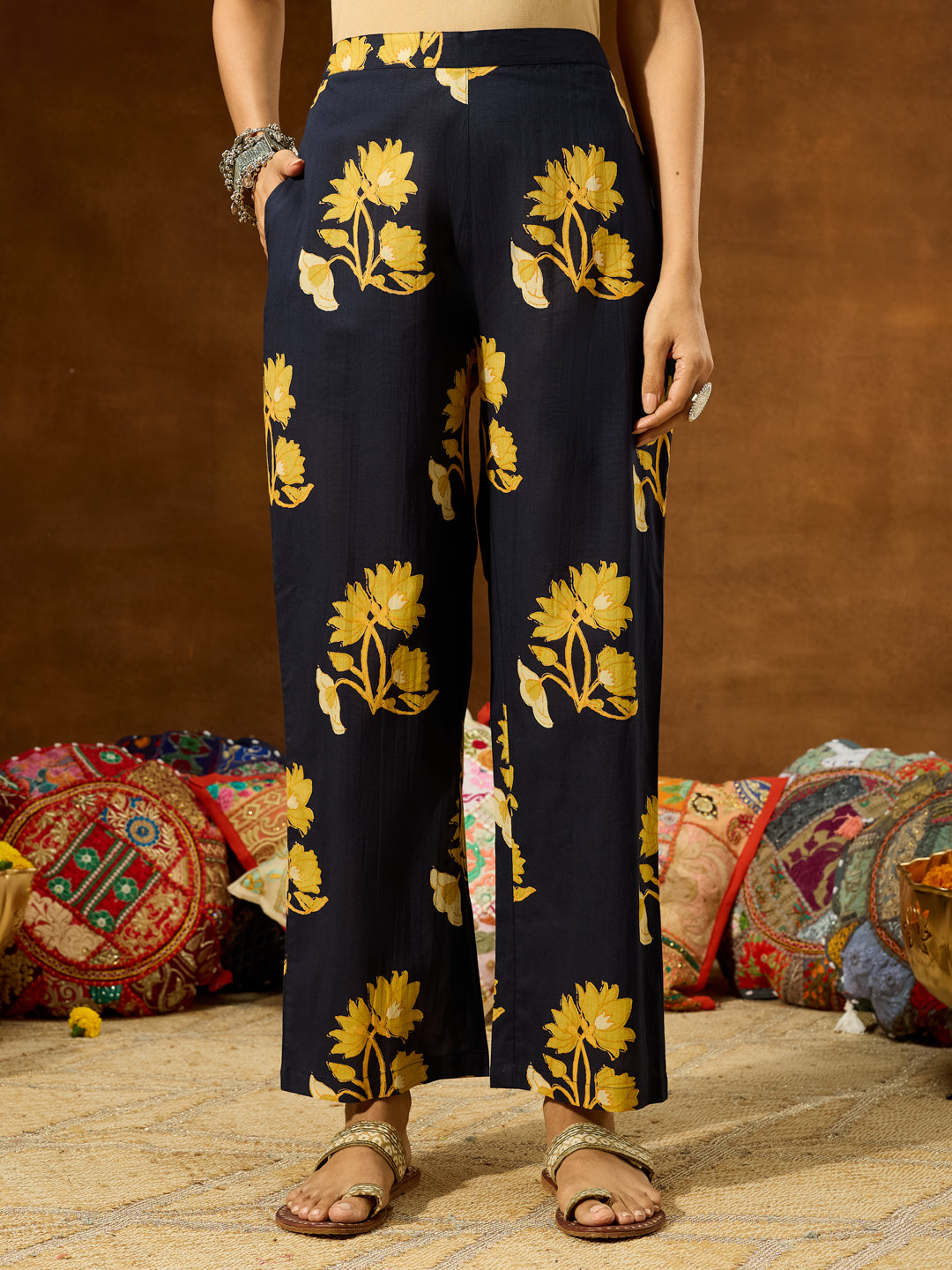 Naari By Shree Women's Navy Blue Pure Cotton Floral Printed Straight Co-ord Set