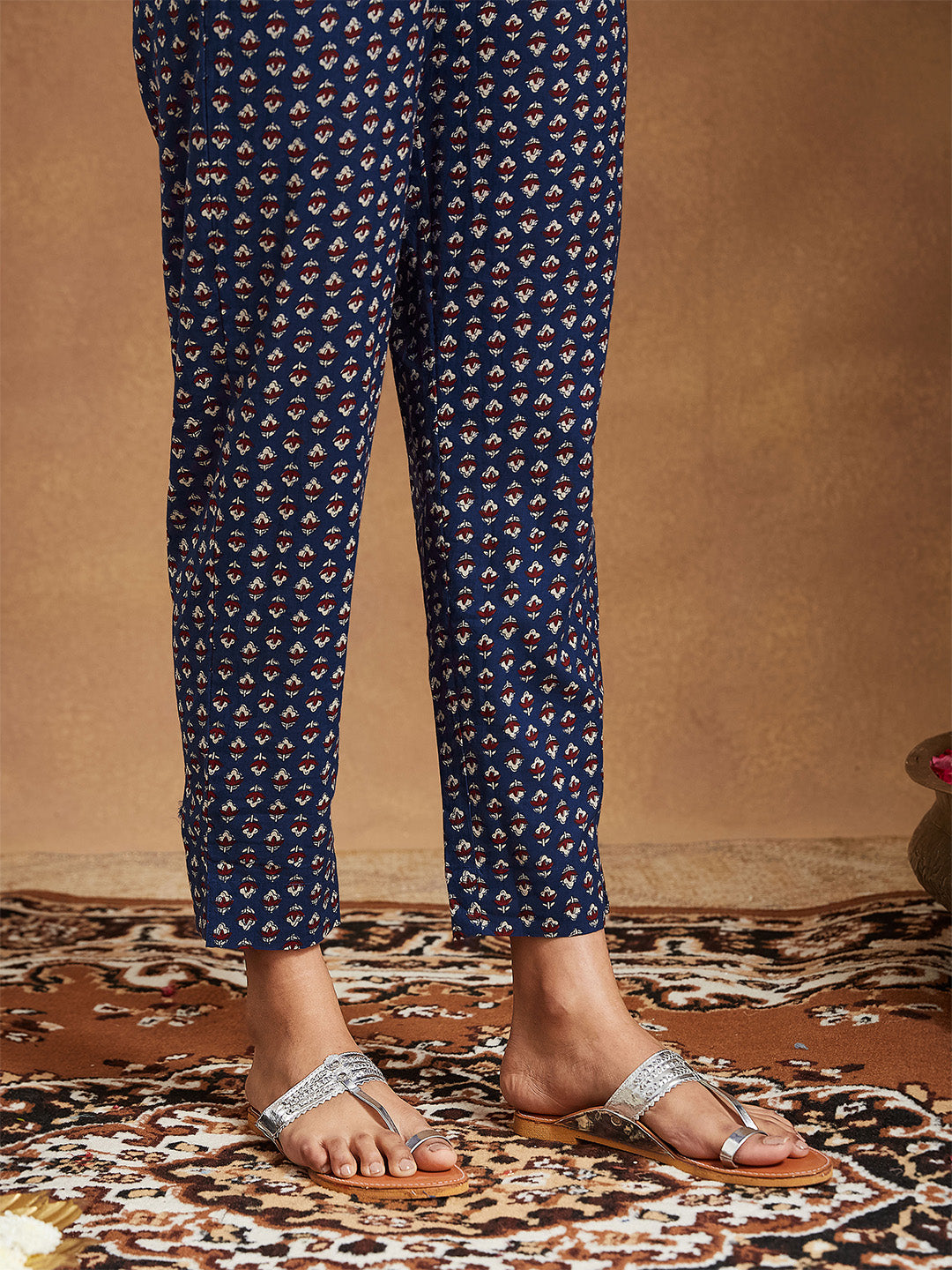 Naari By Shree Women's Dark Blue Pure Cotton Floral Printed Straight Kurta Pant Set