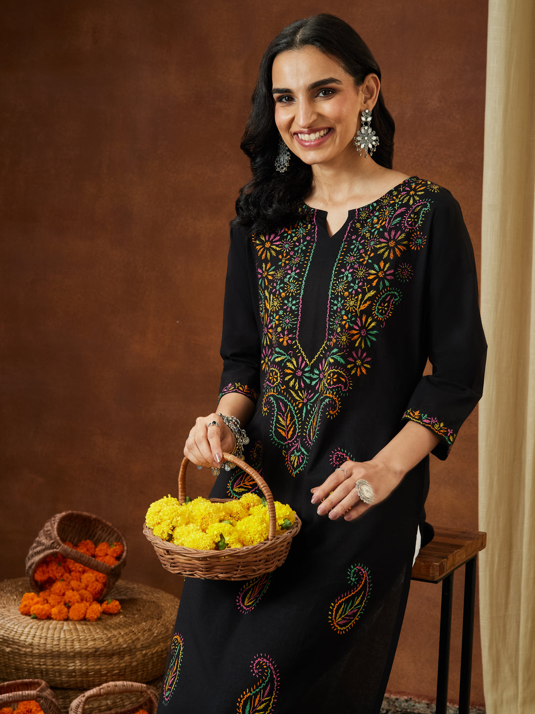 Naari By Shree Women's Black Pure Cotton Paisley Printed Straight Kurta Set