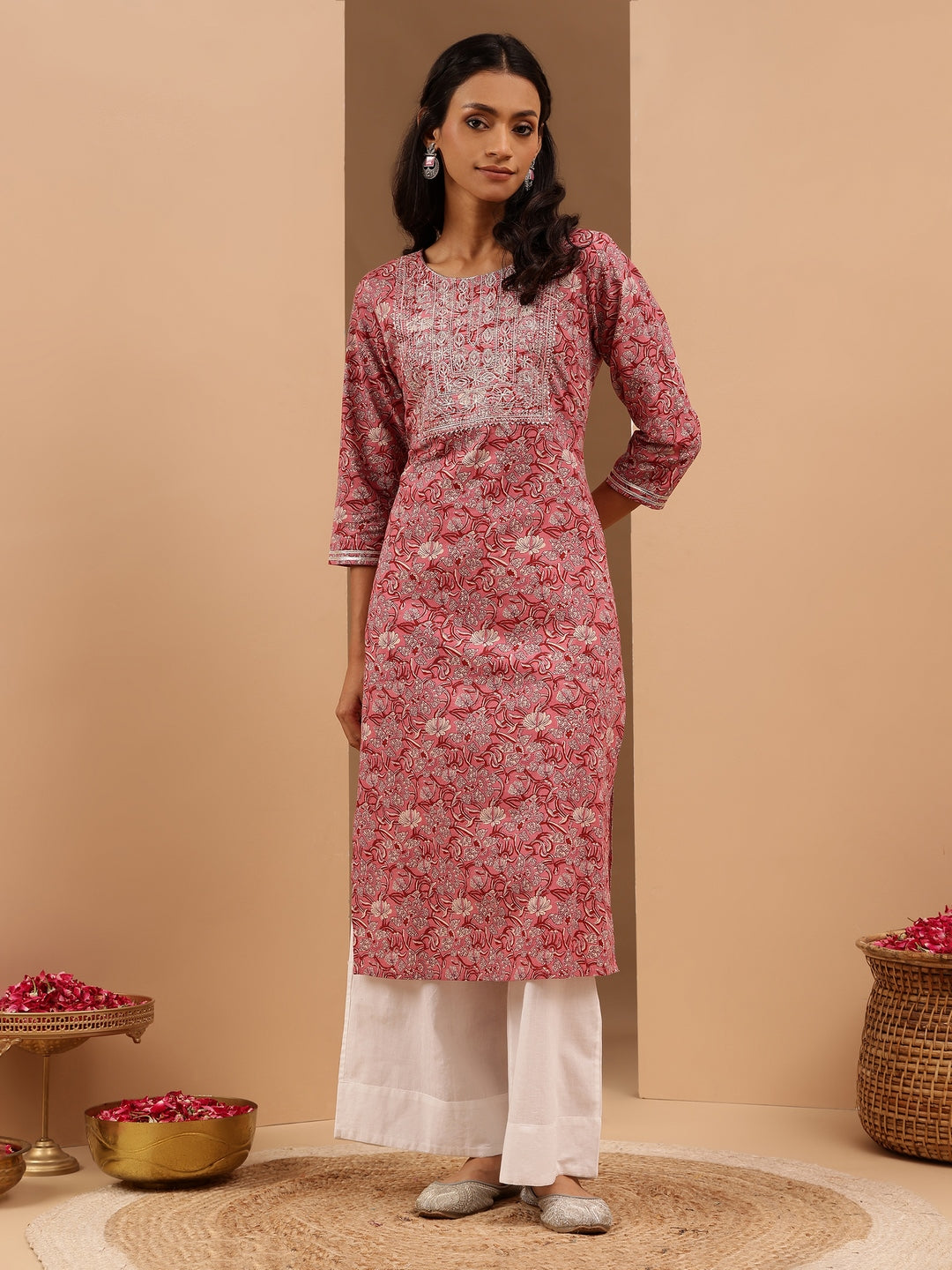 Naari By Shree Women's Pink Pure Cotton Yoke Embroidered Straight Kurta