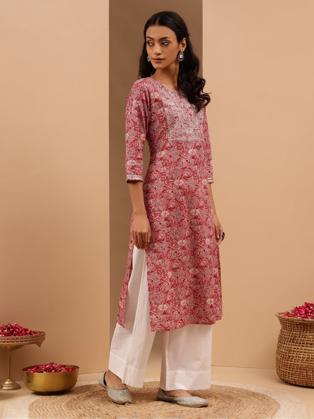 Naari By Shree Women's Pink Pure Cotton Yoke Embroidered Straight Kurta