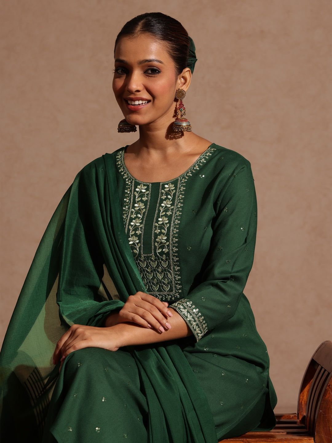 Naari By Shree Women's Green Rayon Yoke Embroidered Sequinned Straight Kurta Set With Dupatta