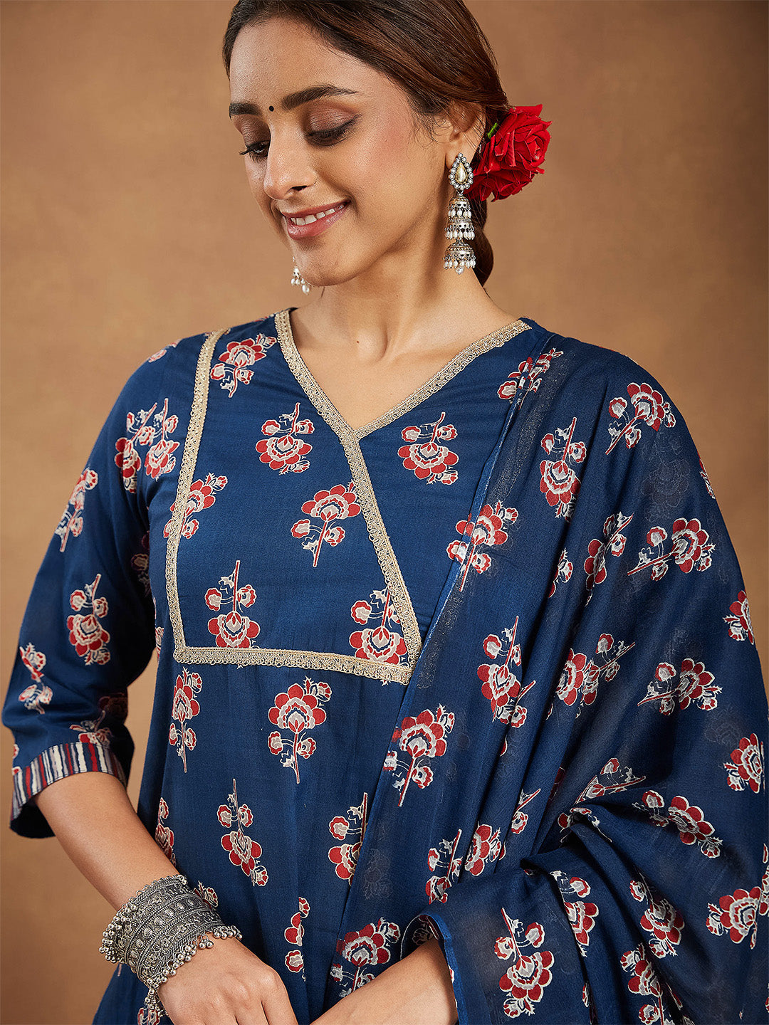 Naari By Shree Women's Blue Pure Cotton Floral Printed Straight Kurta Set