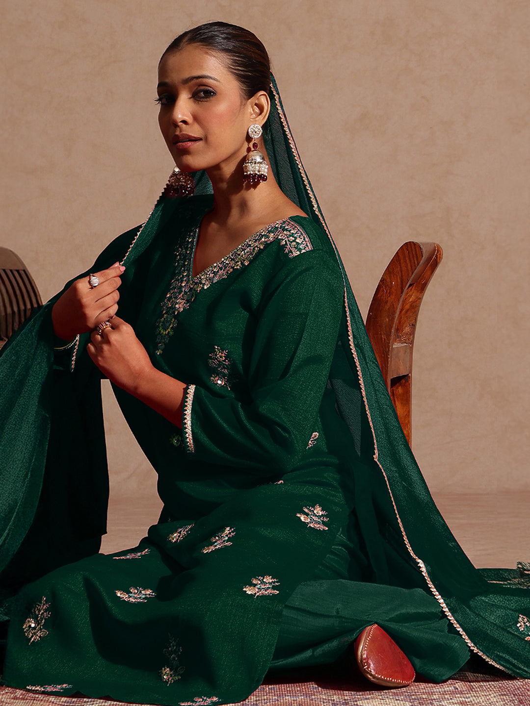 Naari By Shree Women's Bottle Green Silk Blend Zari Embroidered Straight Kurta Set