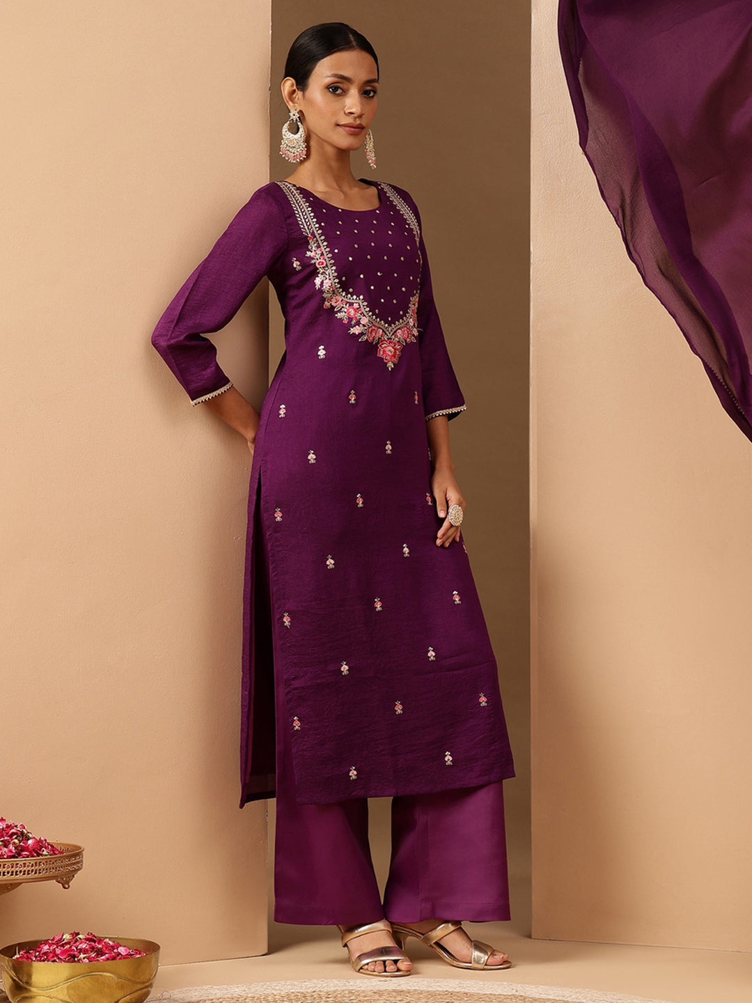 Naari By Shree Women's Purple Silk Blend Zari Embroidered Straight Kurta Set