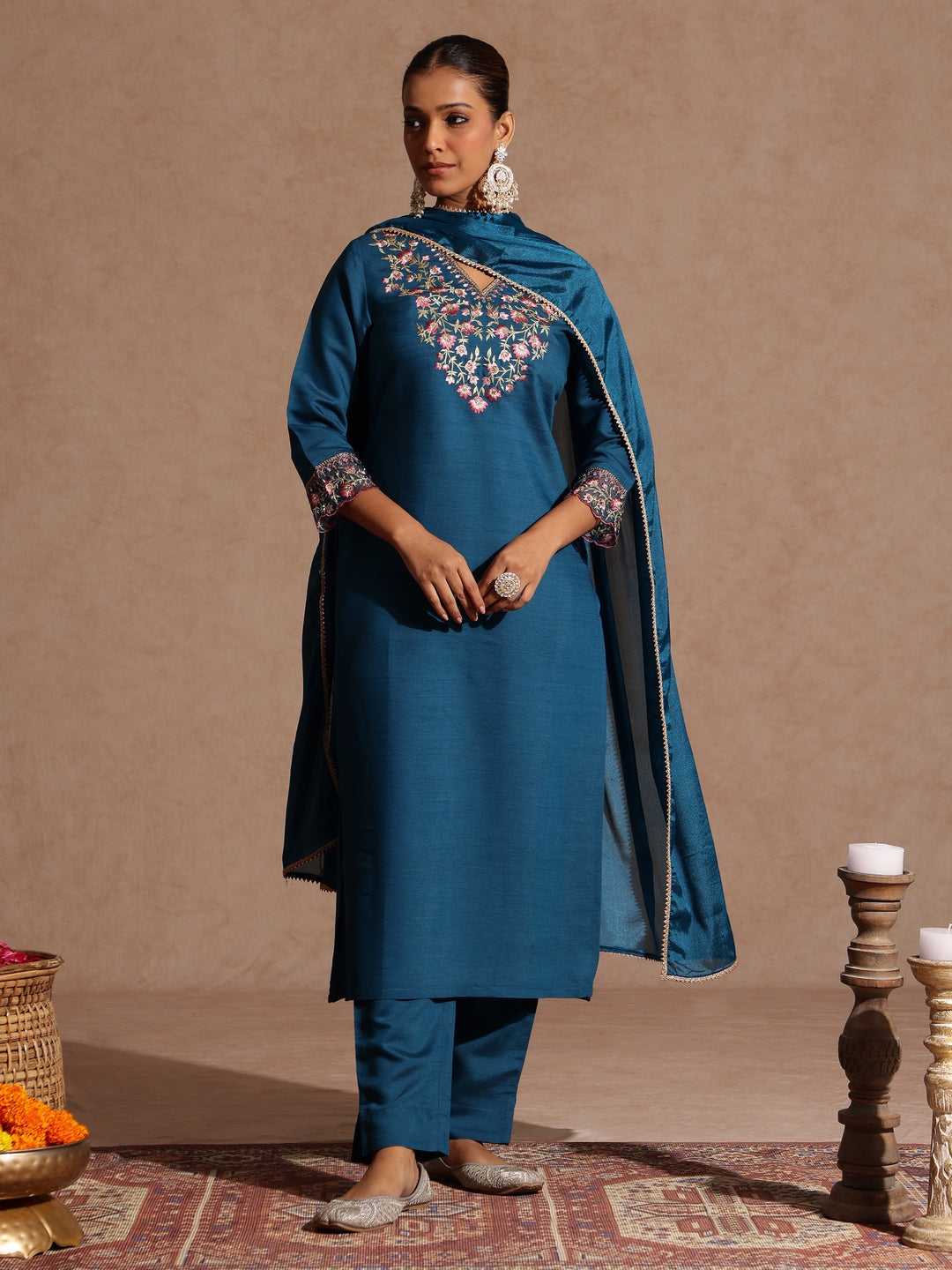 Naari By Shree Women's Teal Blue Silk Blend Yoke Embroidered Straight Kurta Set