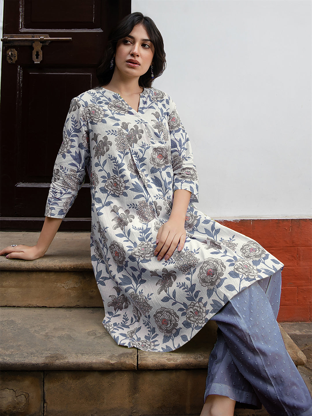 Naari By Shree White Pure Cotton Floral Printed Tunic