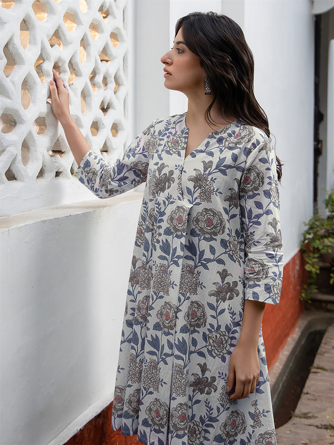 Naari By Shree White Pure Cotton Floral Printed Tunic