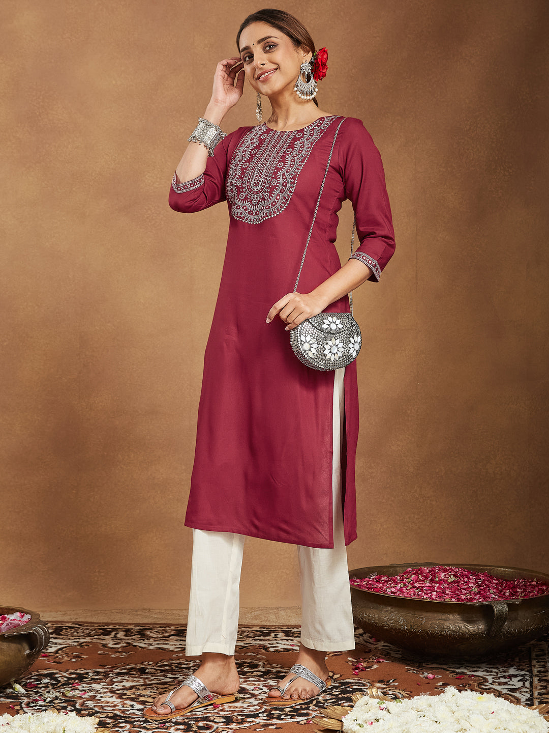 Naari By Shree Women's Maroon Rayon Embroidered Straight Kurta