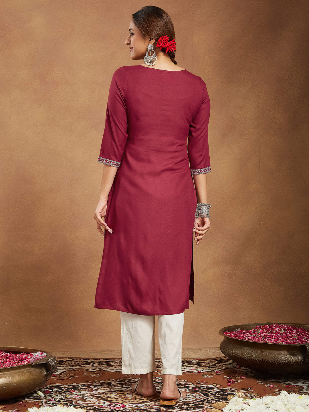 Naari By Shree Women's Maroon Rayon Embroidered Straight Kurta
