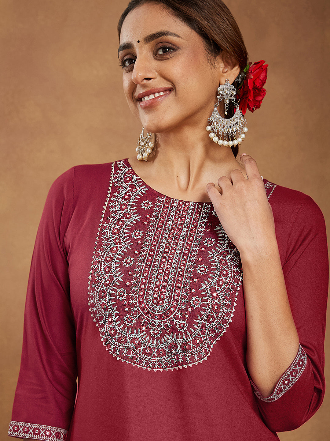 Naari By Shree Women's Maroon Rayon Embroidered Straight Kurta