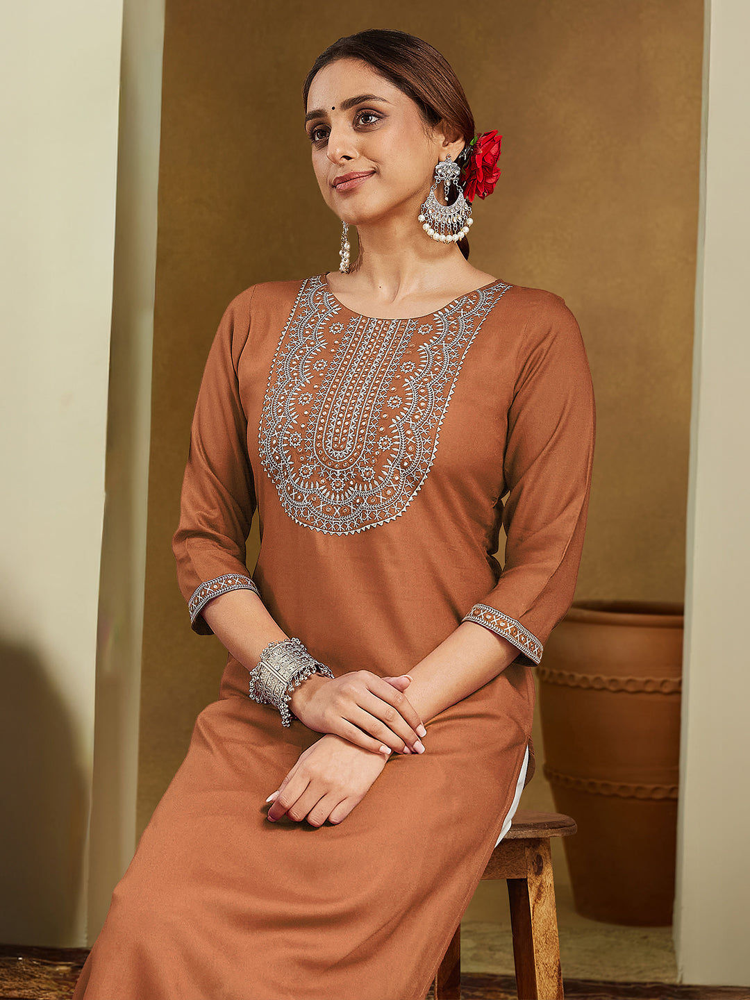 Naari By Shree Women's Brown Rayon Embroidered Straight Kurta