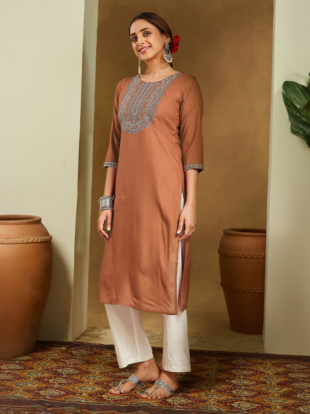 Naari By Shree Women's Brown Rayon Embroidered Straight Kurta