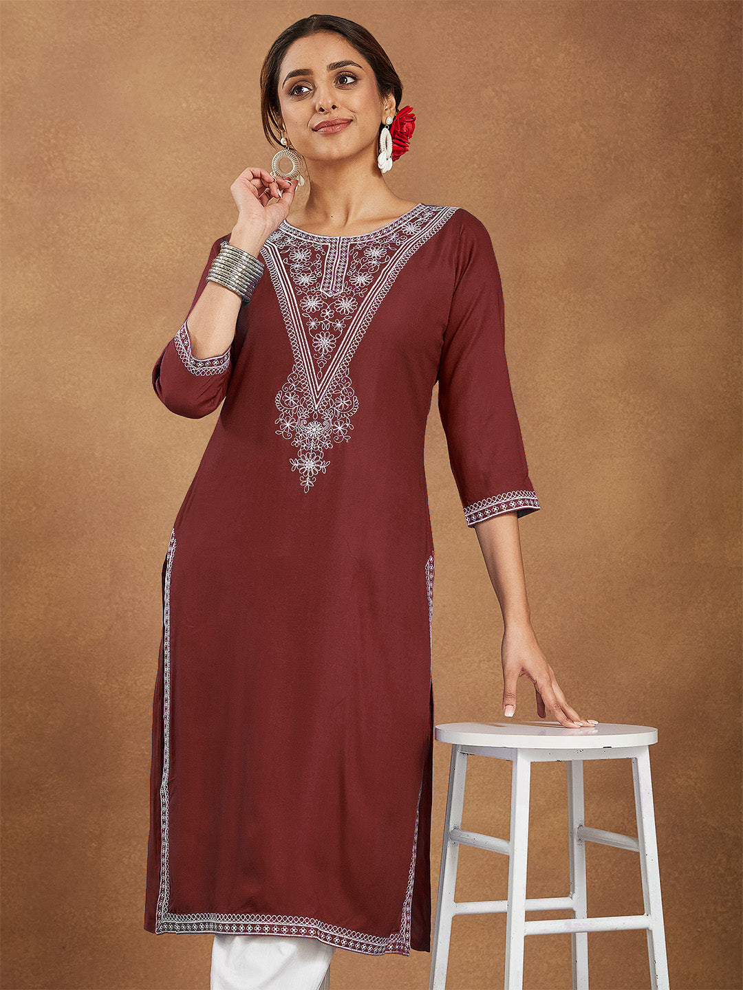 Naari By Shree Women's Maroon Rayon Embroidered Straight Kurta