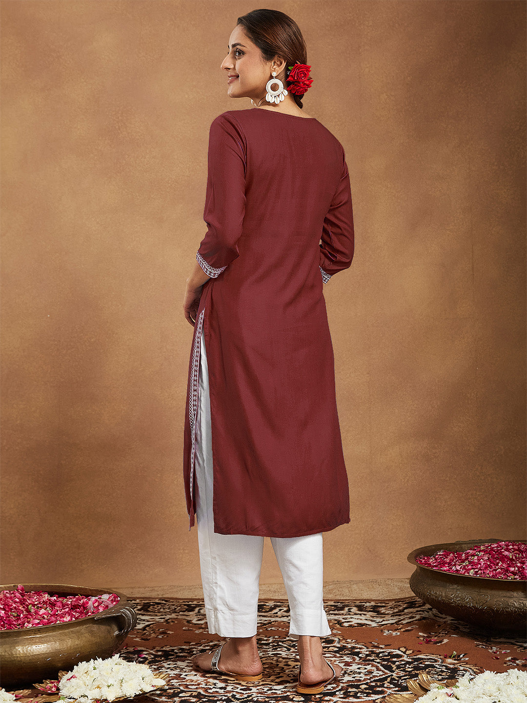Naari By Shree Women's Maroon Rayon Embroidered Straight Kurta