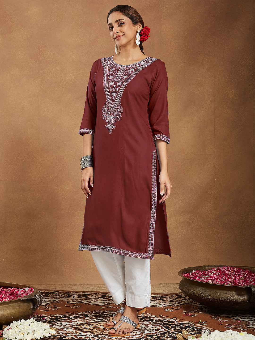 Naari By Shree Women's Maroon Rayon Embroidered Straight Kurta