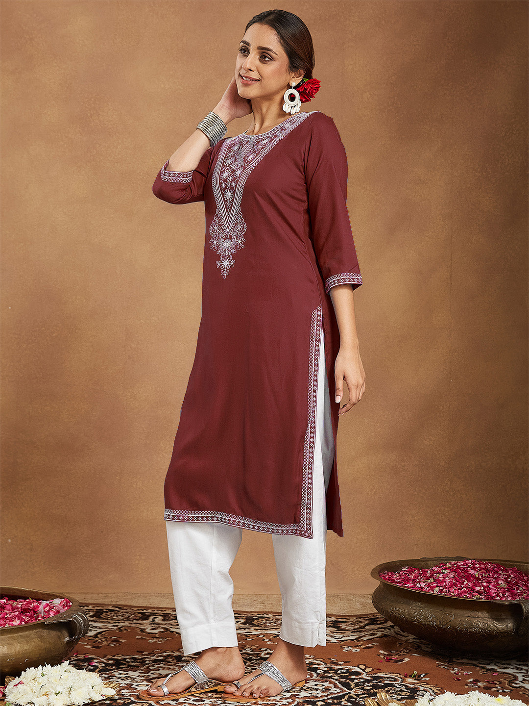 Naari By Shree Women's Maroon Rayon Embroidered Straight Kurta