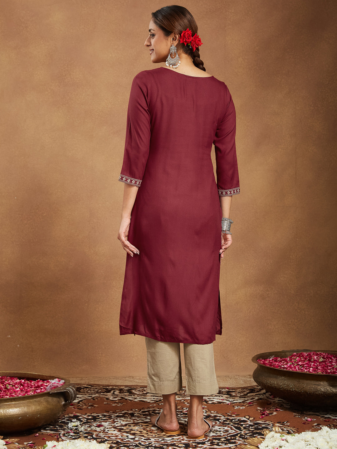 Naari By Shree Women's Maroon Rayon Embroidered Straight Kurta