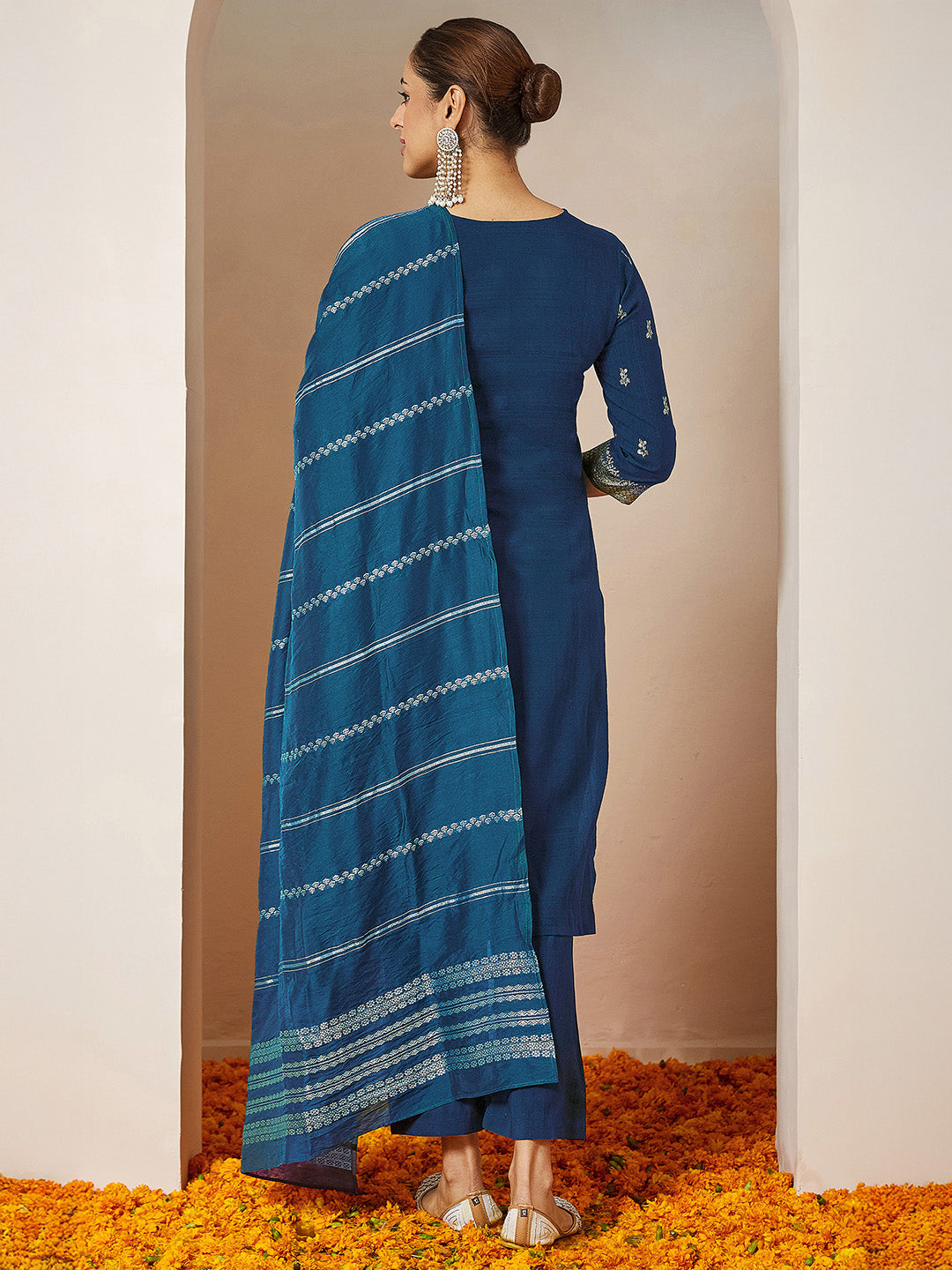 Naari By Shree Women's Teal Blue Silk Blend Foil Printed Straight Kurta Set