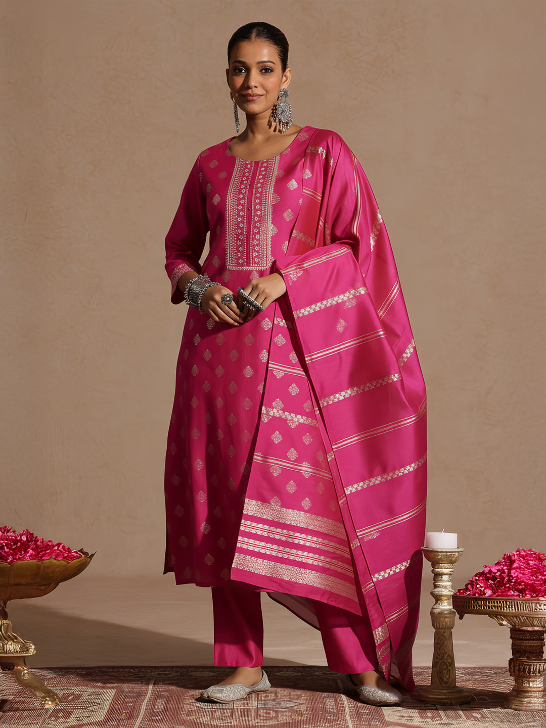 Naari By Shree Women's Pink Silk Blend Embellished Foil Printed Straight Kurta Set