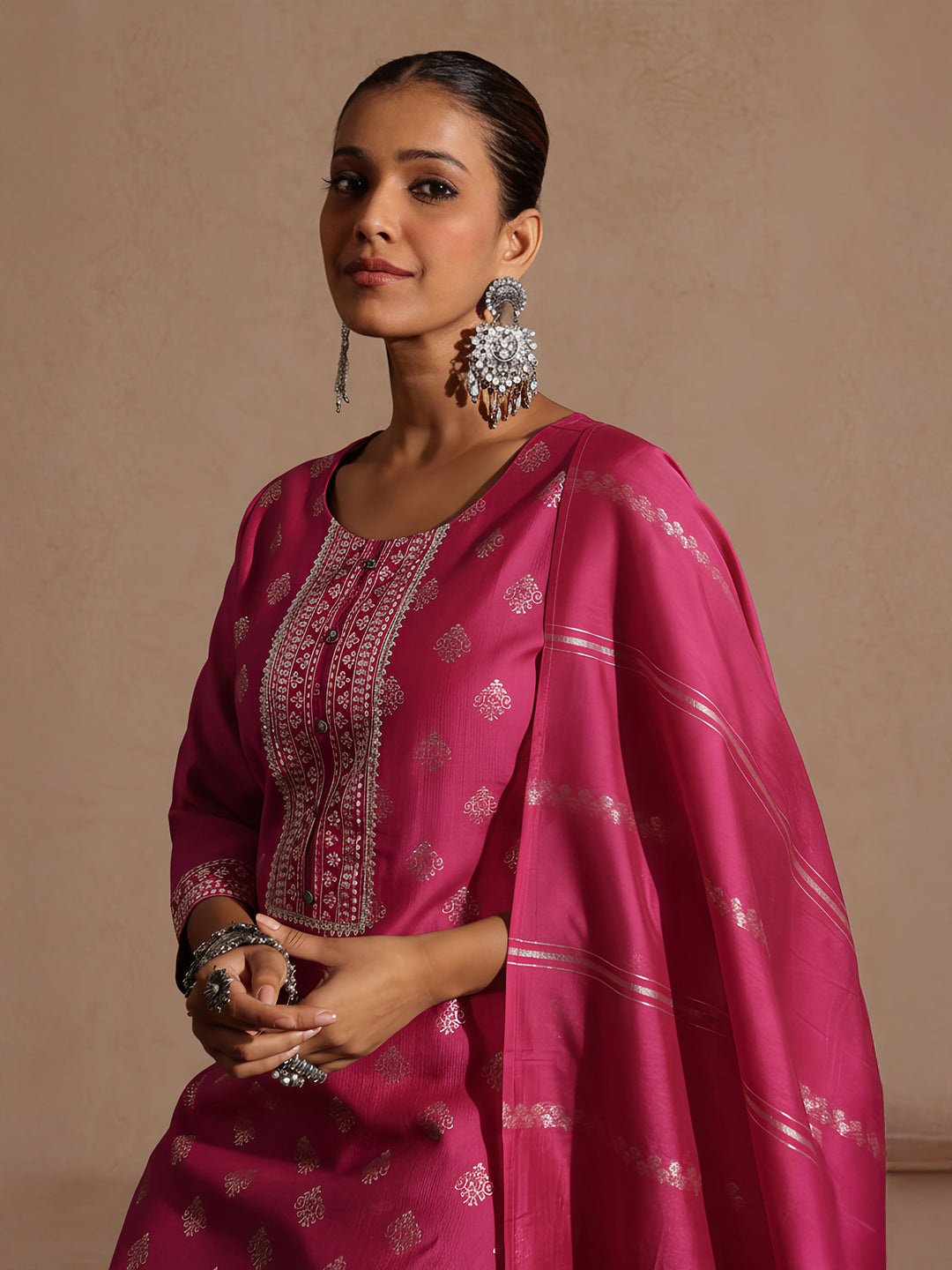 Naari By Shree Women's Pink Silk Blend Embellished Foil Printed Straight Kurta Set