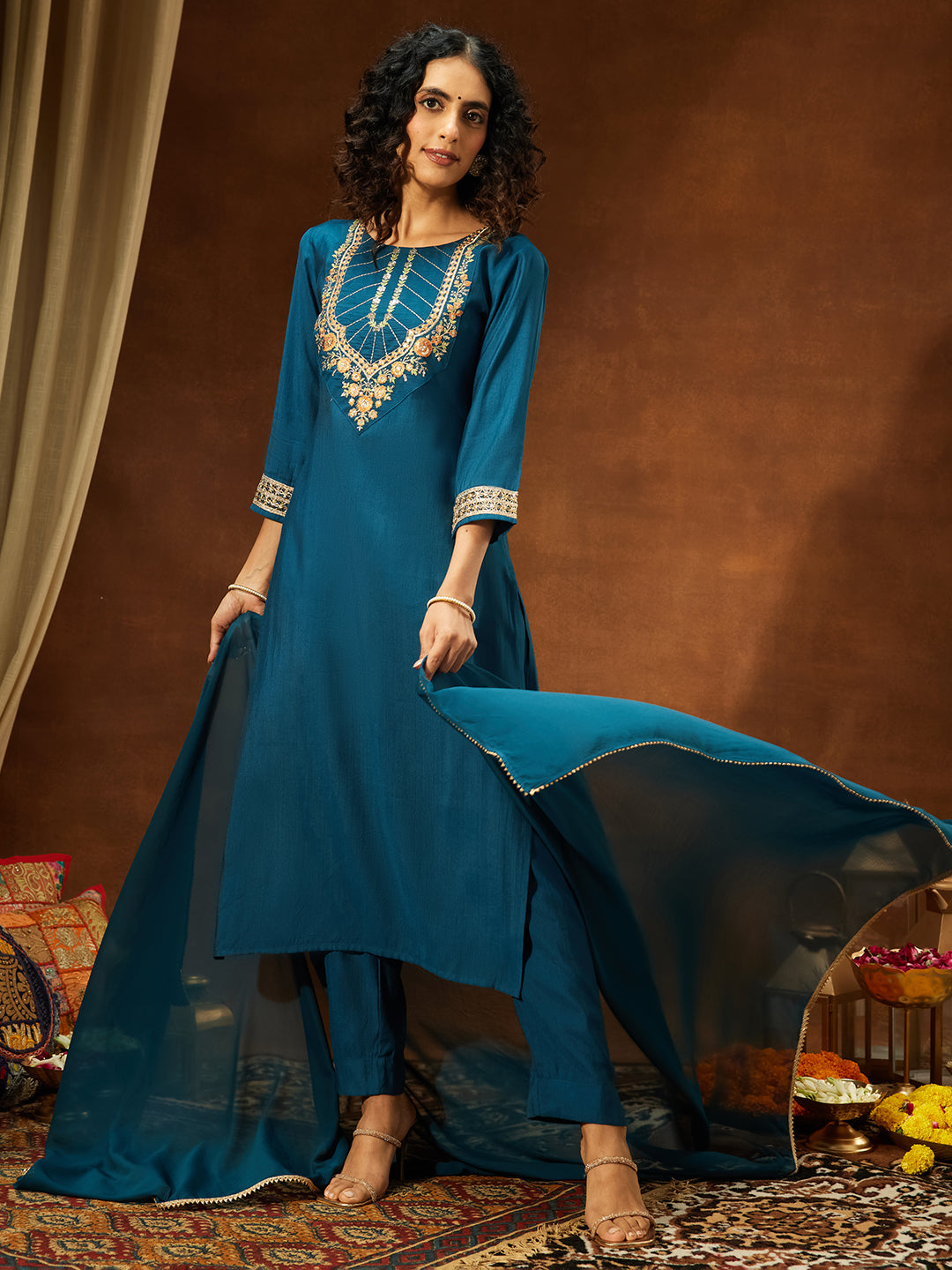 Naari By Shree Women's Teal Blue Silk Blend Yoke Embroidered Straight Kurta Set