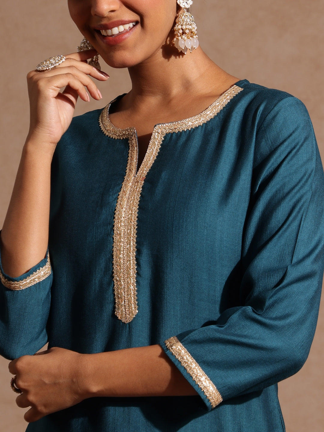 Naari By Shree Women's Teal Blue Silk Blend Yoke Design Straight Kurta Set With Printed Jacquard Dupatta