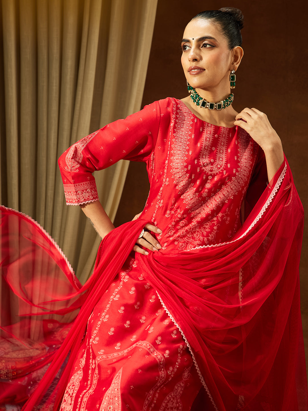 Naari By Shree Women's Red Silk Blend Ethnic Printed Straight Kurta Set