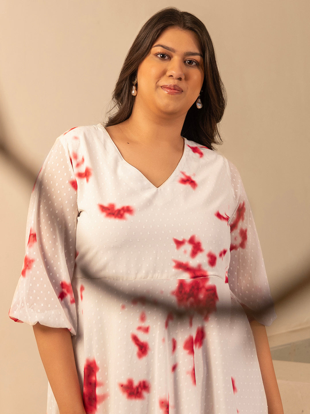 Naari By Shree Plus Size Off White Dobby Georgette Tie & Dye Fit & Flare Dress