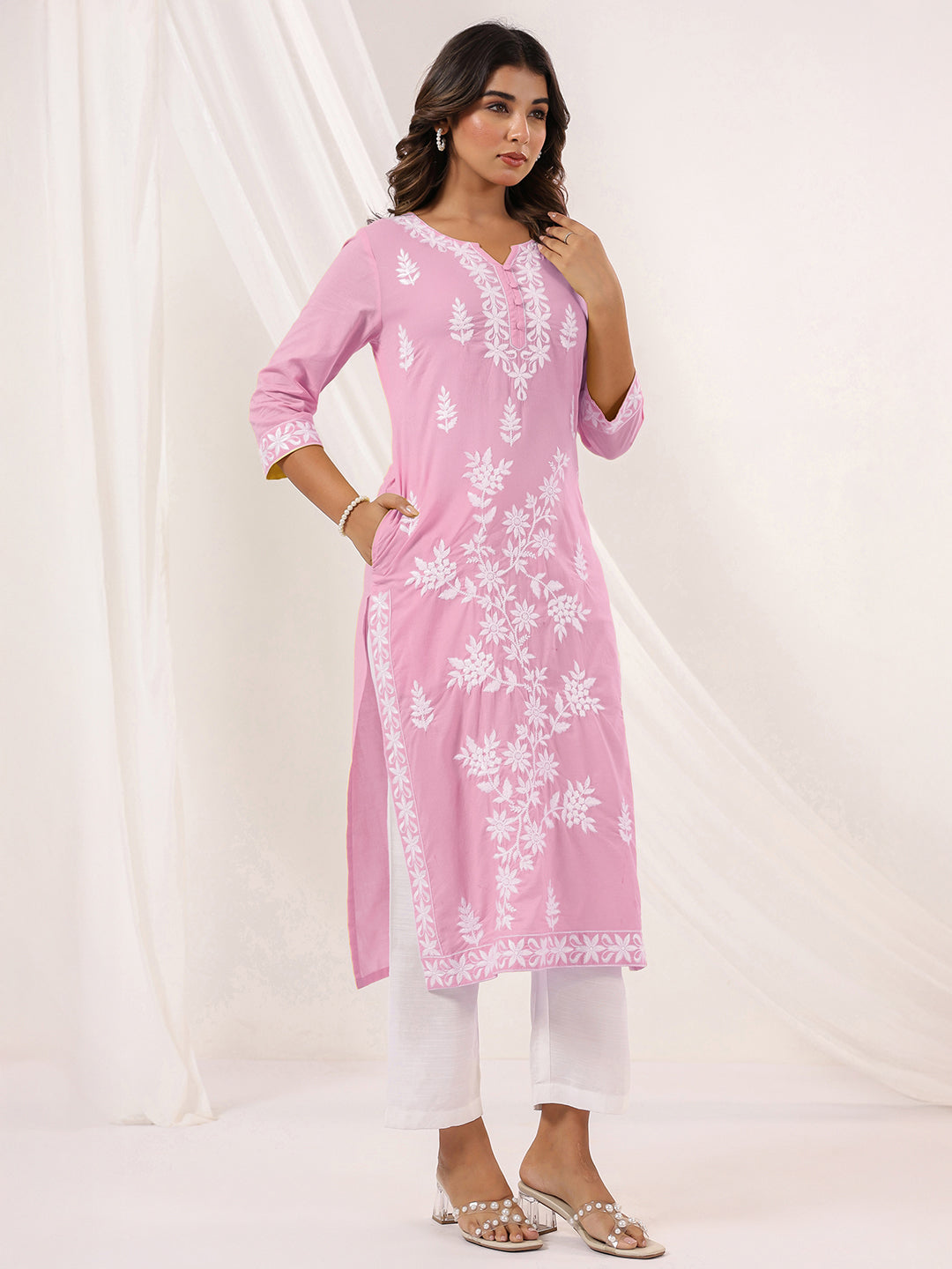 Naari By Shree Women's Light Pink Pure Cotton Embroidered Straight Kurta