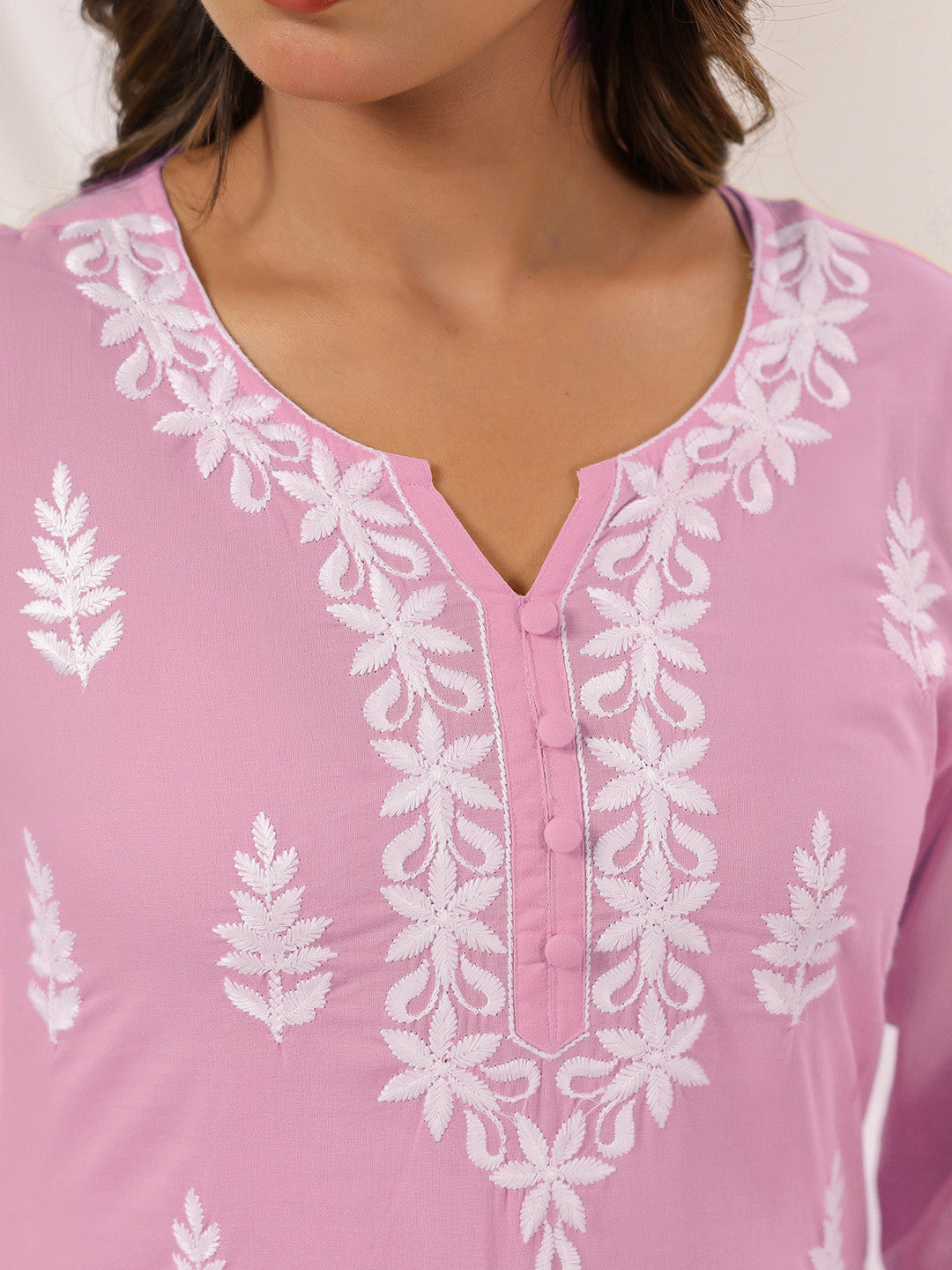 Naari By Shree Women's Light Pink Pure Cotton Embroidered Straight Kurta