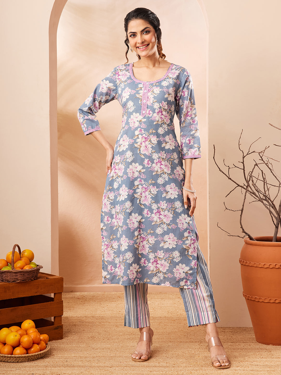 Naari By Shree Women's Grey Pure Cotton Floral Printed Straight Kurta With Pant Set