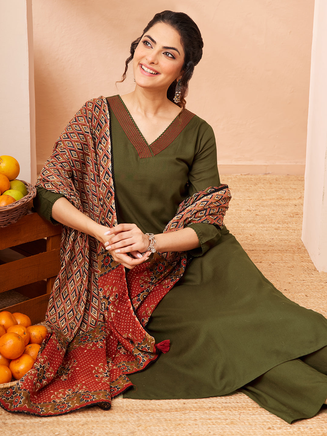 Naari By Shree Women's Olive Green Rayon Slub Straight Kurta Set With Printed Dupatta