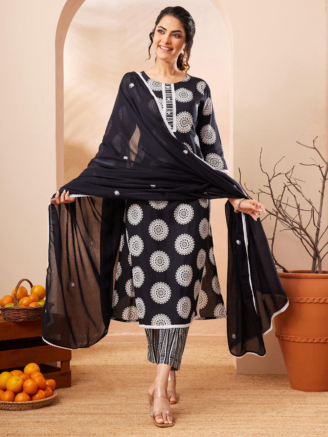 Naari By Shree Women's Black Pure Cotton Floral Printed Straight Kurta Set