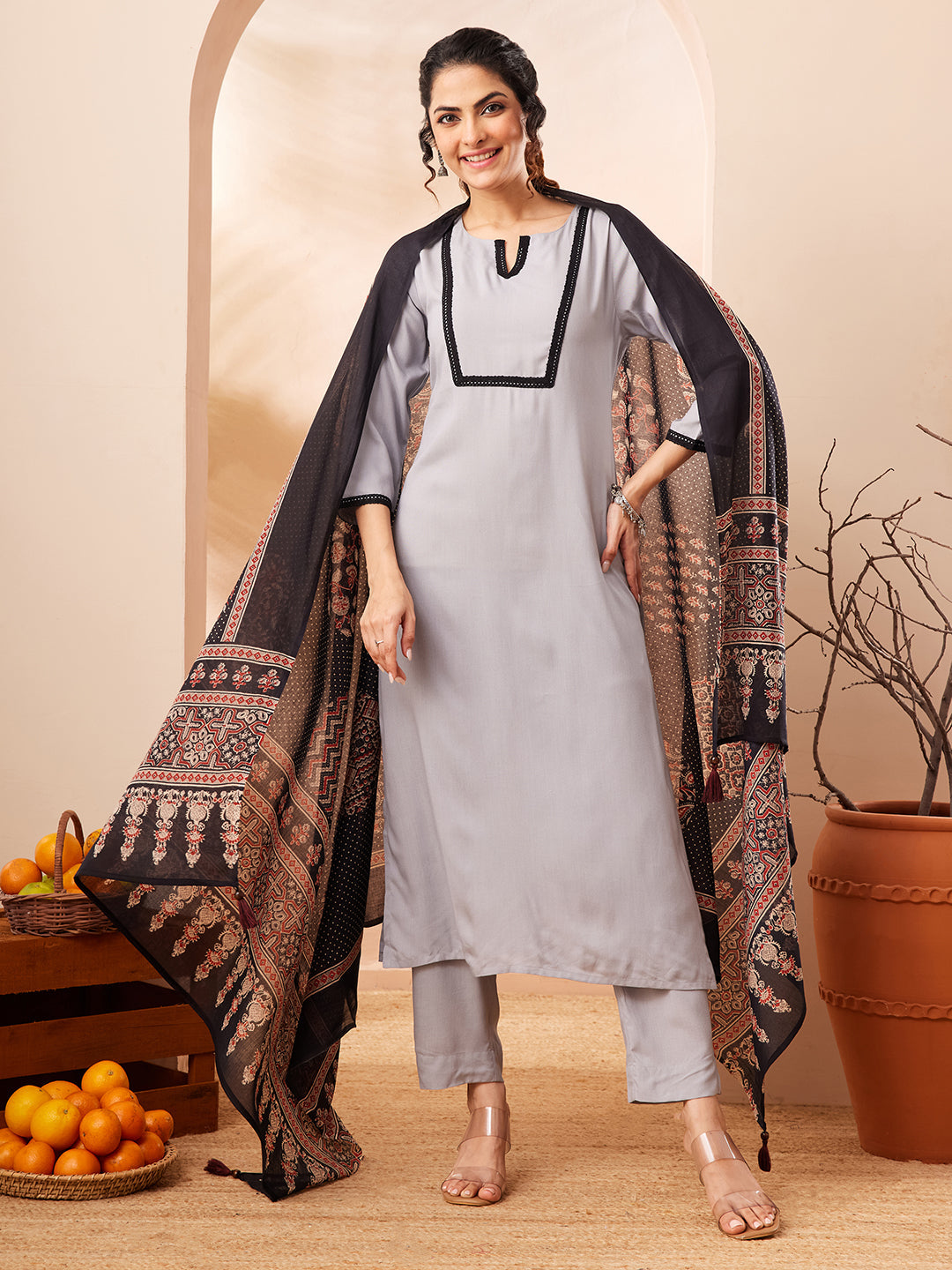 Naari By Shree Women's Grey Rayon Solid Straight Kurta Set