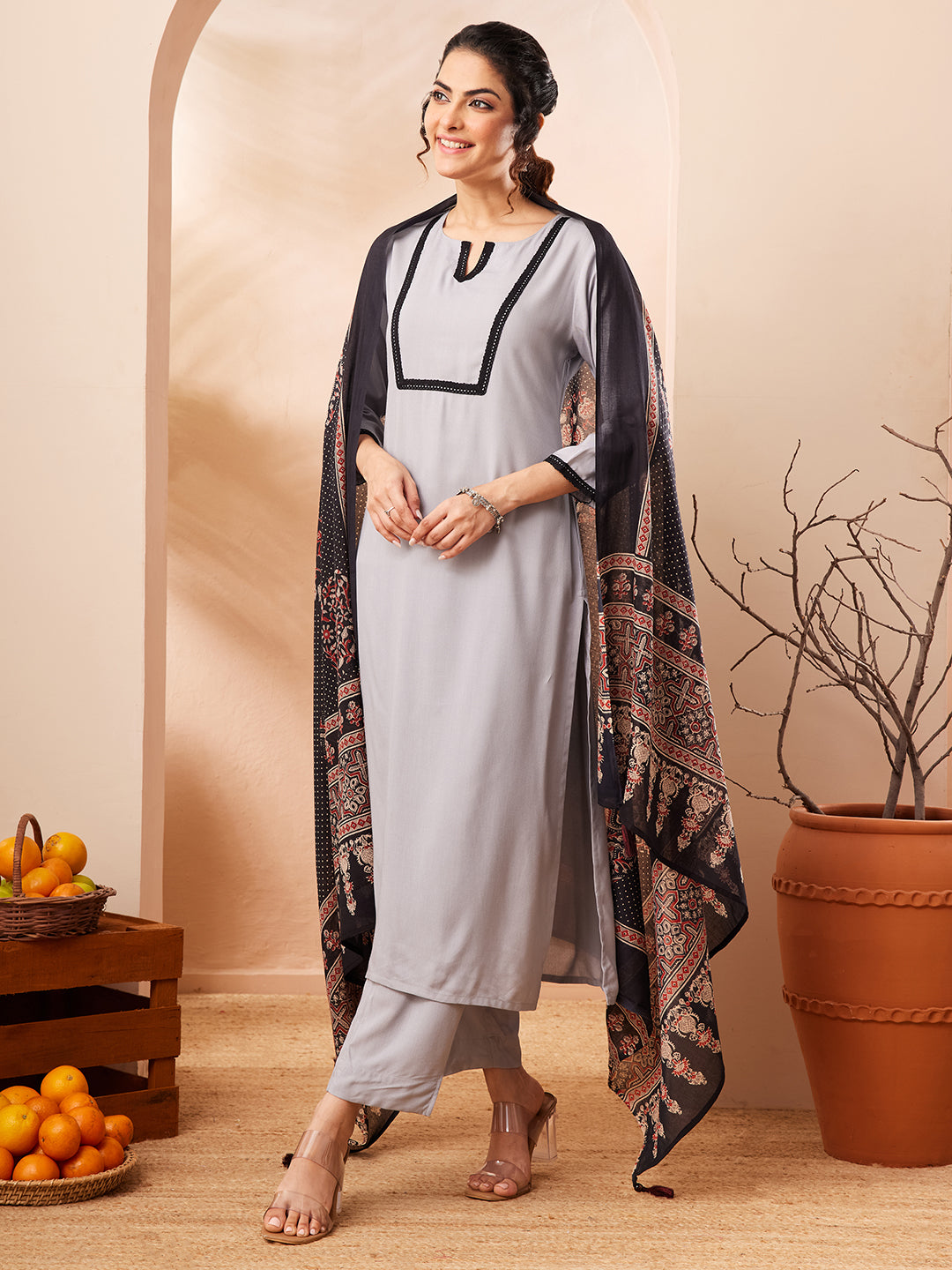 Naari By Shree Women's Grey Rayon Solid Straight Kurta Set