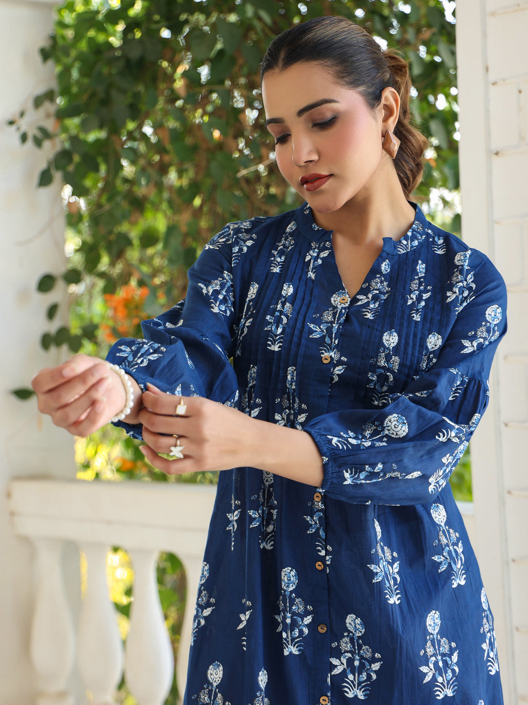 Naari By Shree Indigo Pure Cotton Floral Printed Pleated Kurta