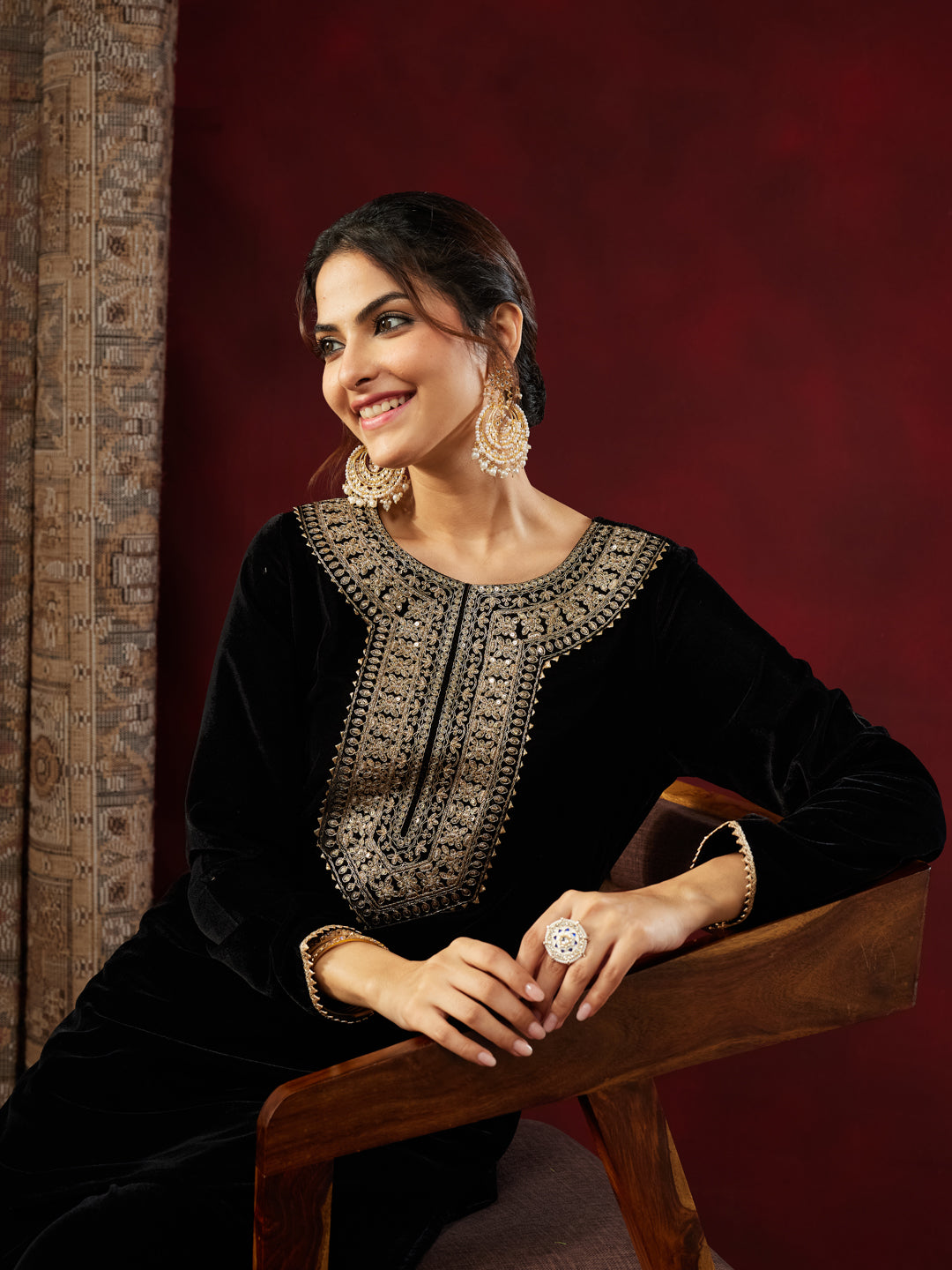 Naari By Shree Women's Black Velvet Zari Yoke Embroidered Straight Co-ord Set