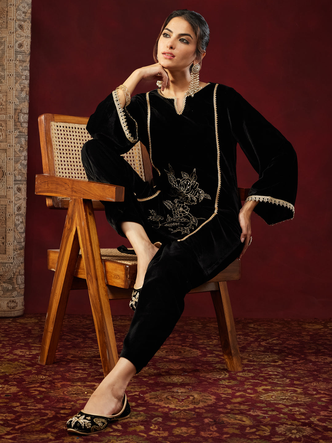 Naari By Shree Women's Black Velvet Embroidered Straight Co-ord Set