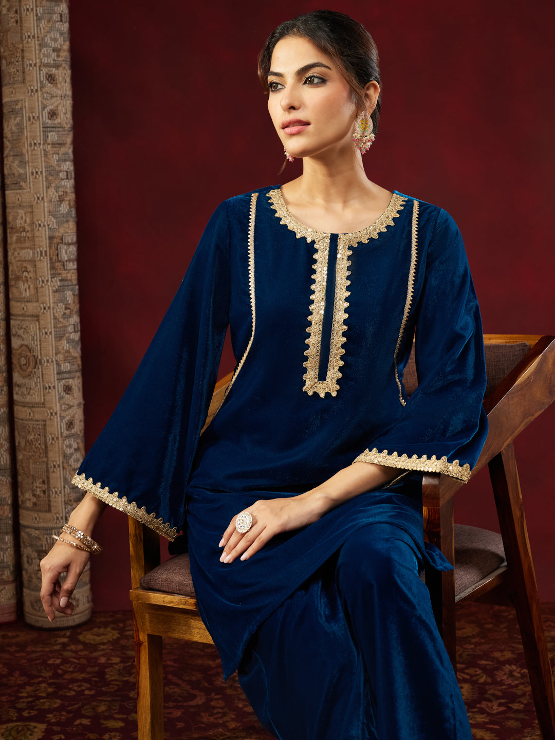 Naari By Shree Women's Teal Blue Velvet Embellished Straight Co-ord Set