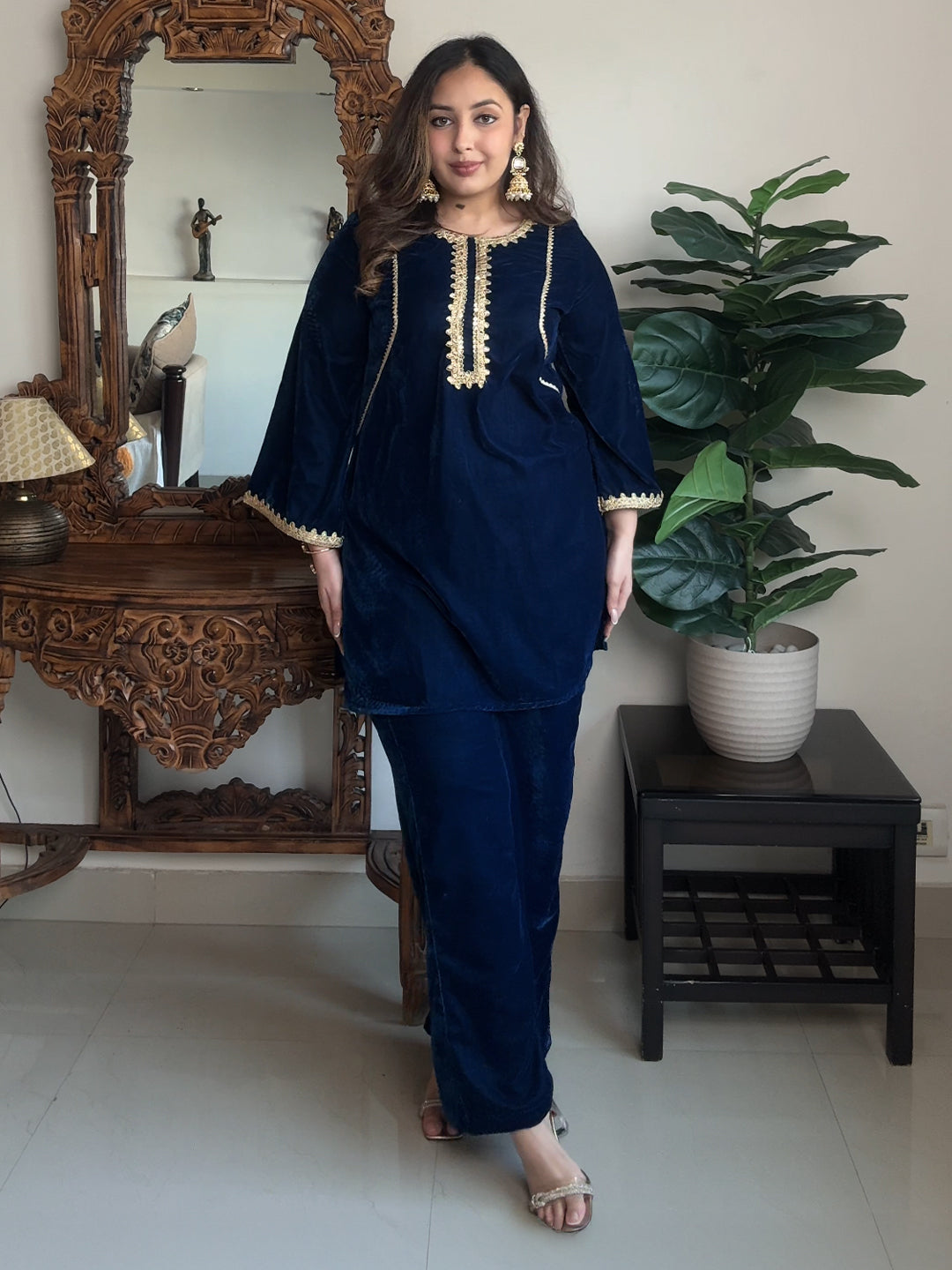 Naari By Shree Women's Teal Blue Velvet Embellished Straight Co-ord Set