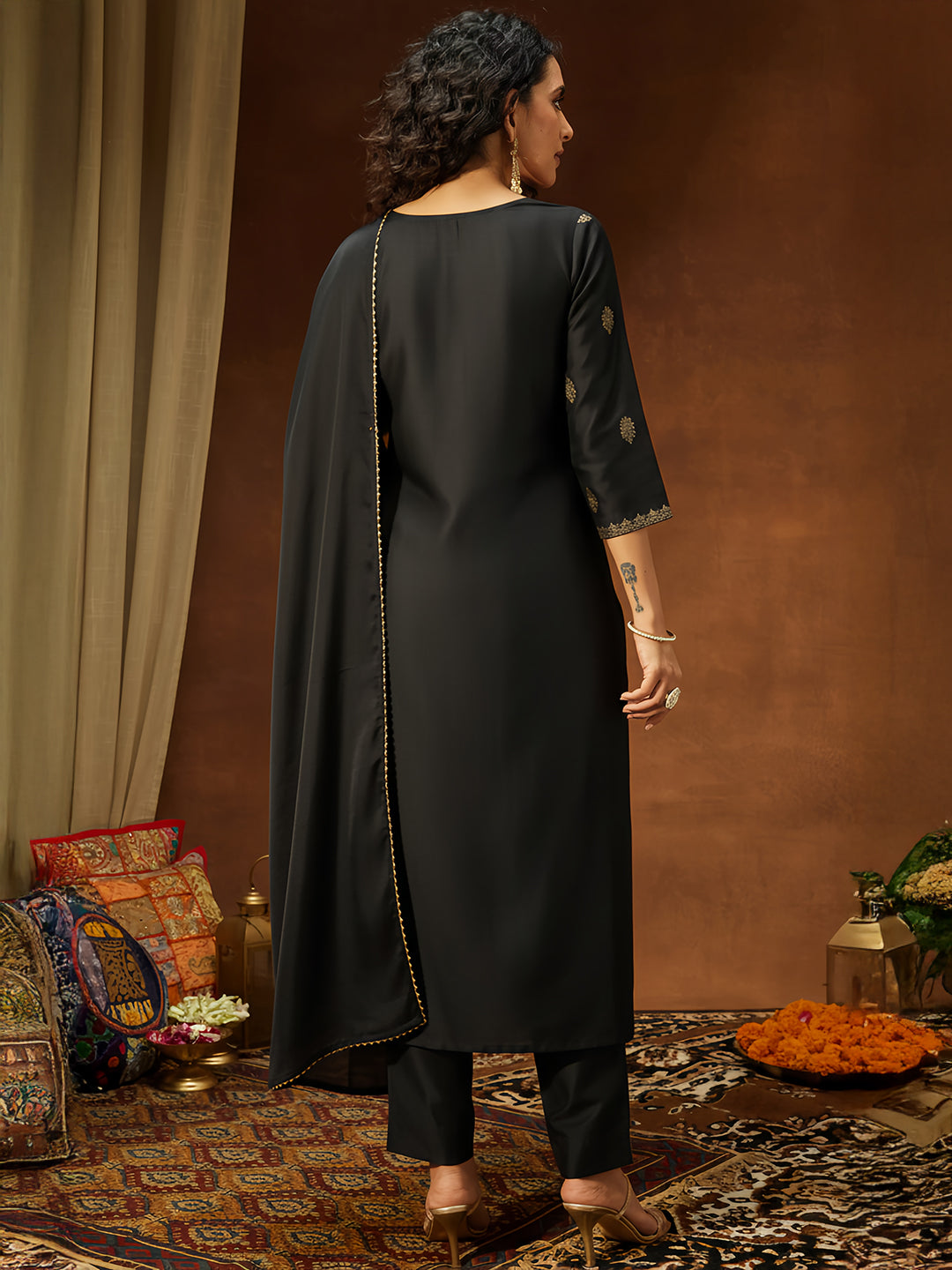 Naari By Shree Women's Black Silk Blend Foil Printed Straight Kurta Set