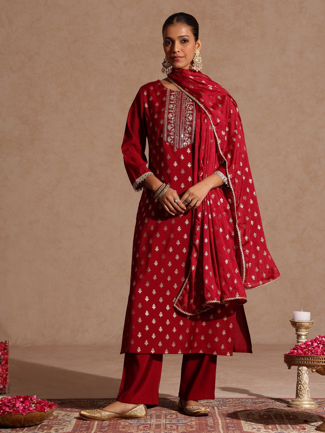 Naari By Shree Women's Maroon Chanderi Silk Zari Yoke Embroiderde Gold Printed Kurta Set