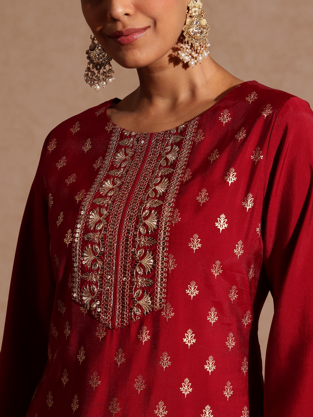 Naari By Shree Women's Maroon Chanderi Silk Zari Yoke Embroiderde Gold Printed Kurta Set